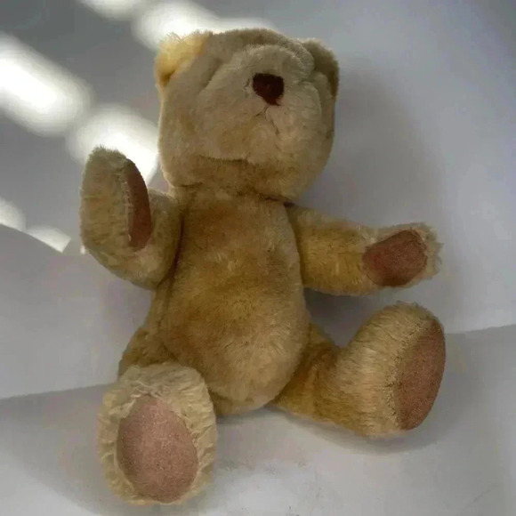 Vintage 1983 tan jointed plush GUND Teddy Bear Suede Paw Pads Very Nice - Picture 1 of 5